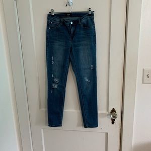 Kensie Distressed Jeans